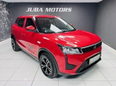 2023 MAHINDRA XUV300 1.2T SE (W4) Well looked after 6-speed manual gearbox suv.