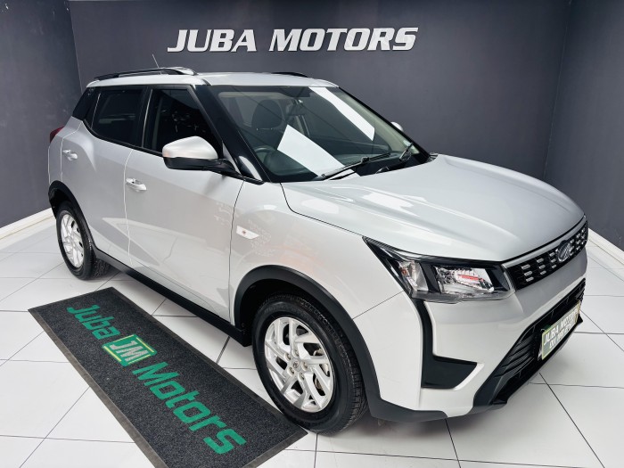 2022 MAHINDRA XUV300 1.2T (W6)